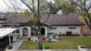 Roofing contractor McAllen
